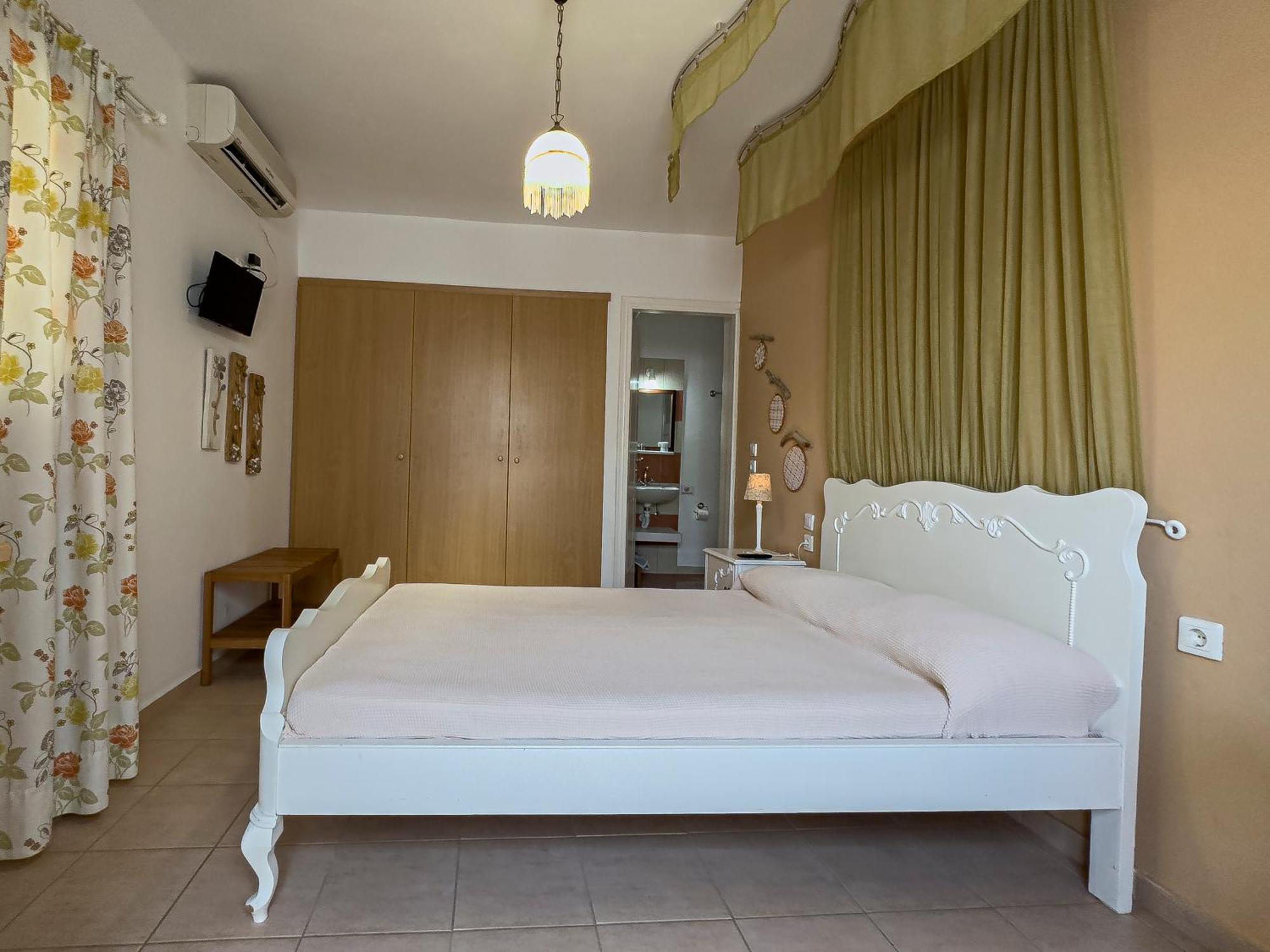 Niriides Studios Pachaina Dış mekan fotoğraf