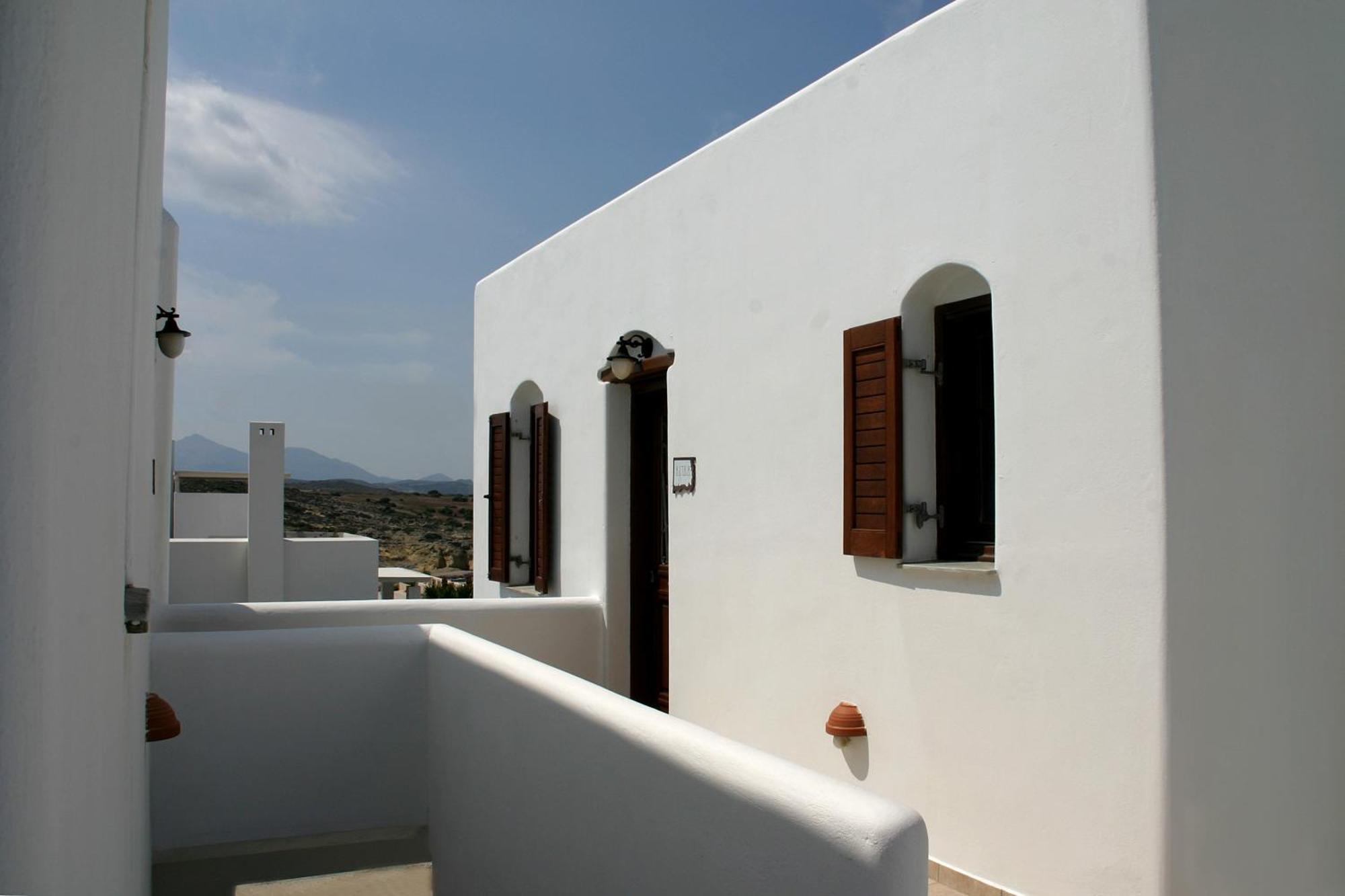 Niriides Studios Pachaina Dış mekan fotoğraf