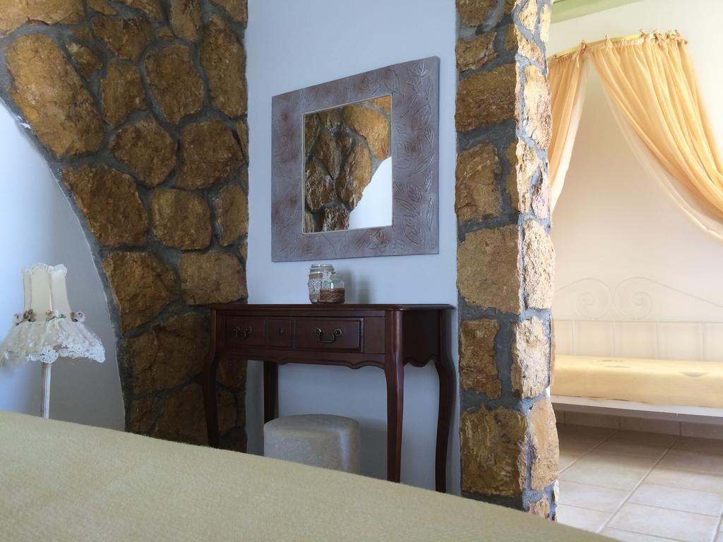 Niriides Studios Pachaina Dış mekan fotoğraf