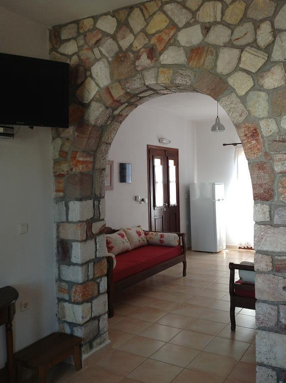 Niriides Studios Pachaina Dış mekan fotoğraf