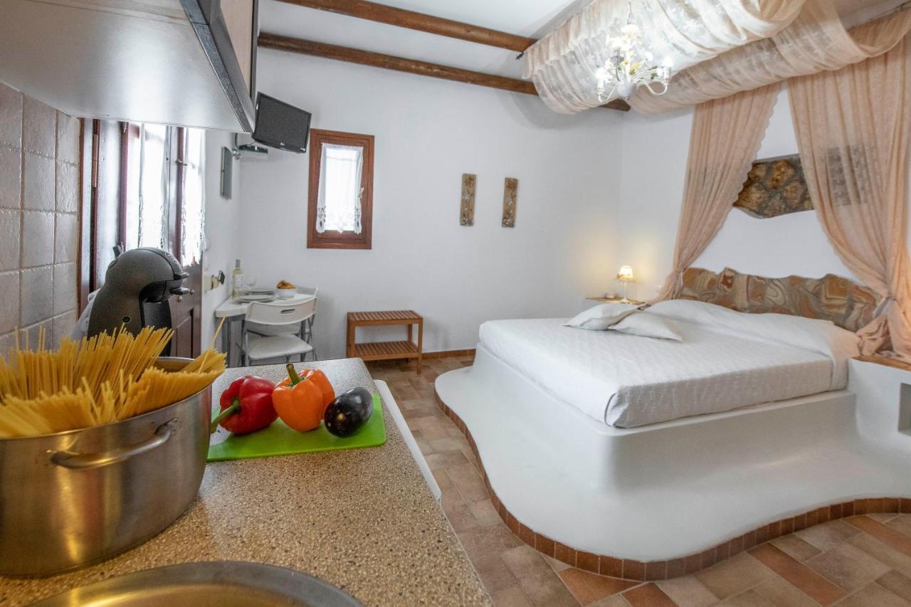 Niriides Studios Pachaina Dış mekan fotoğraf