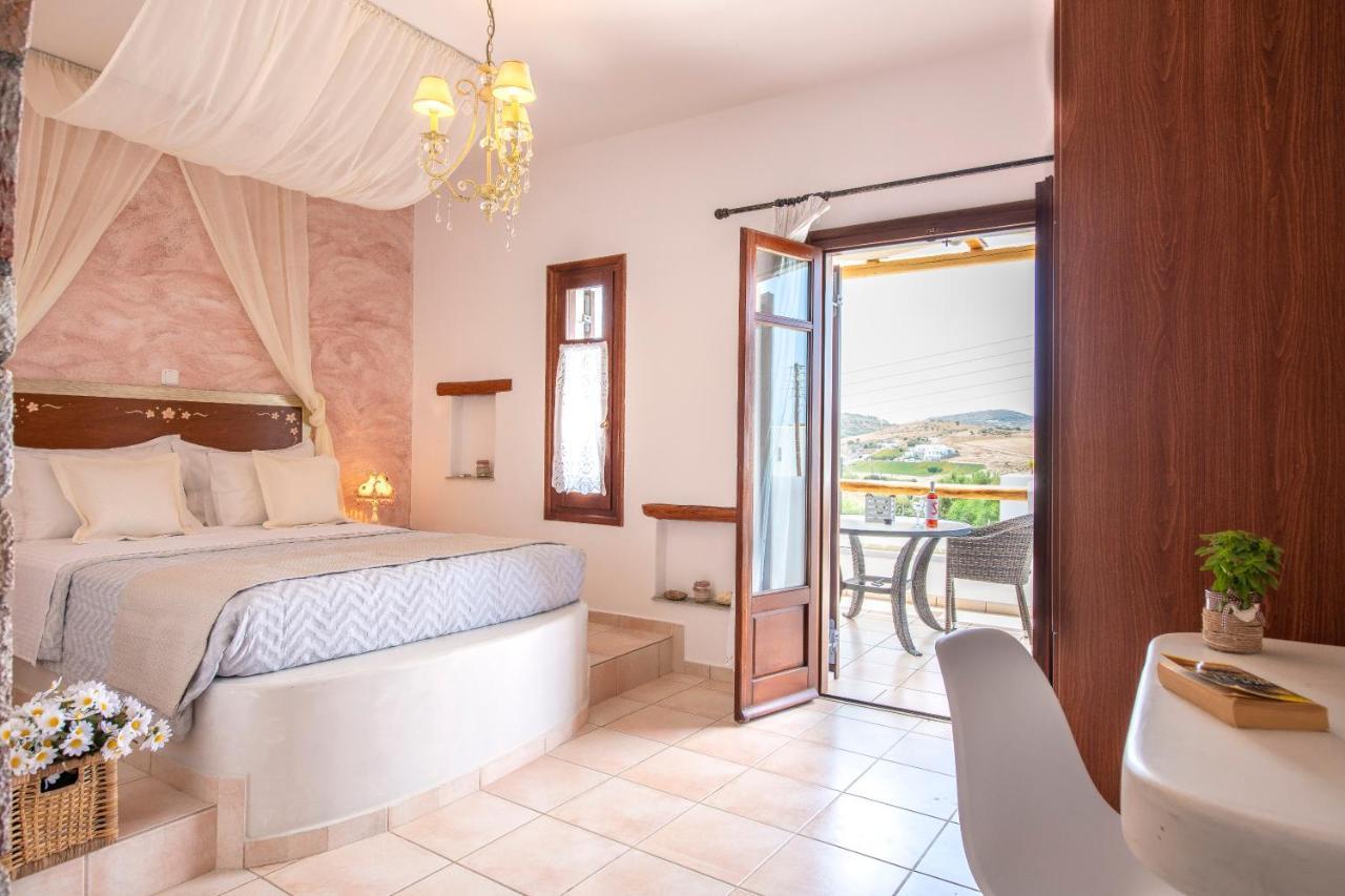 Niriides Studios Pachaina Dış mekan fotoğraf
